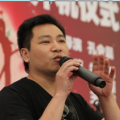 深夜的小伙子